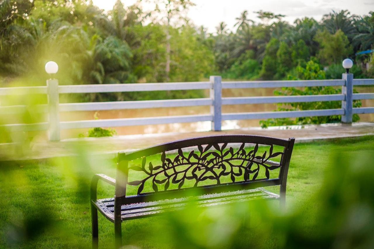 One Chumphon Hotel Esterno foto