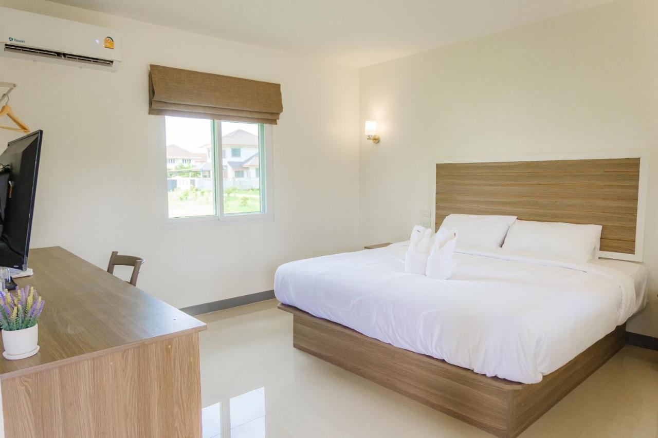 One Chumphon Hotel Esterno foto