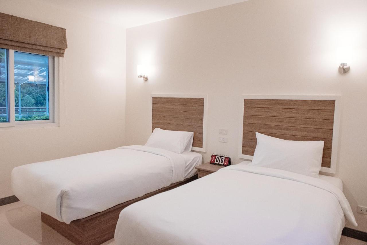 One Chumphon Hotel Esterno foto