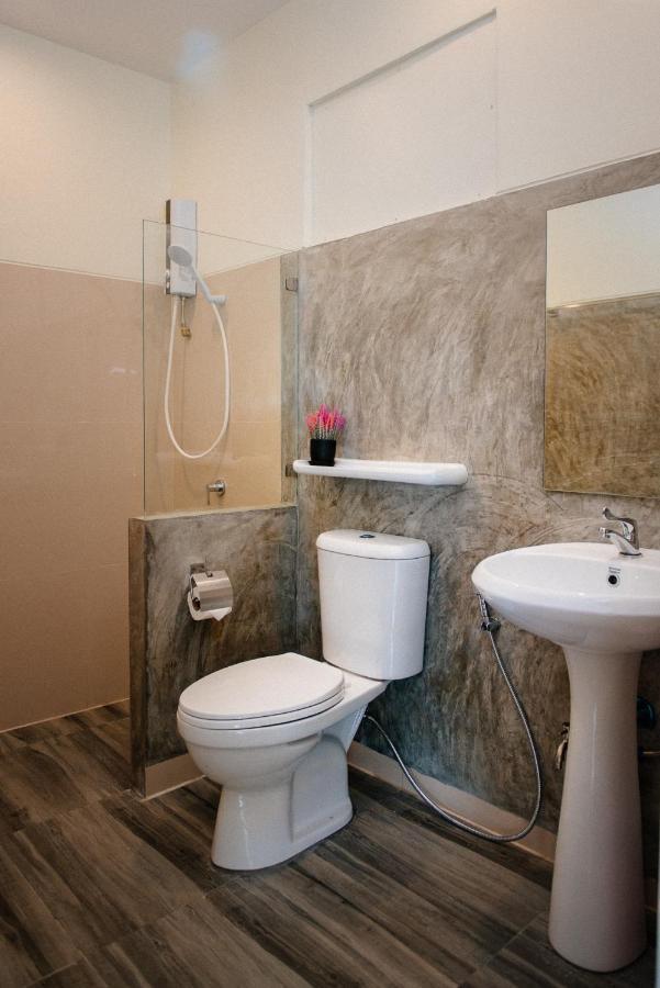 One Chumphon Hotel Esterno foto
